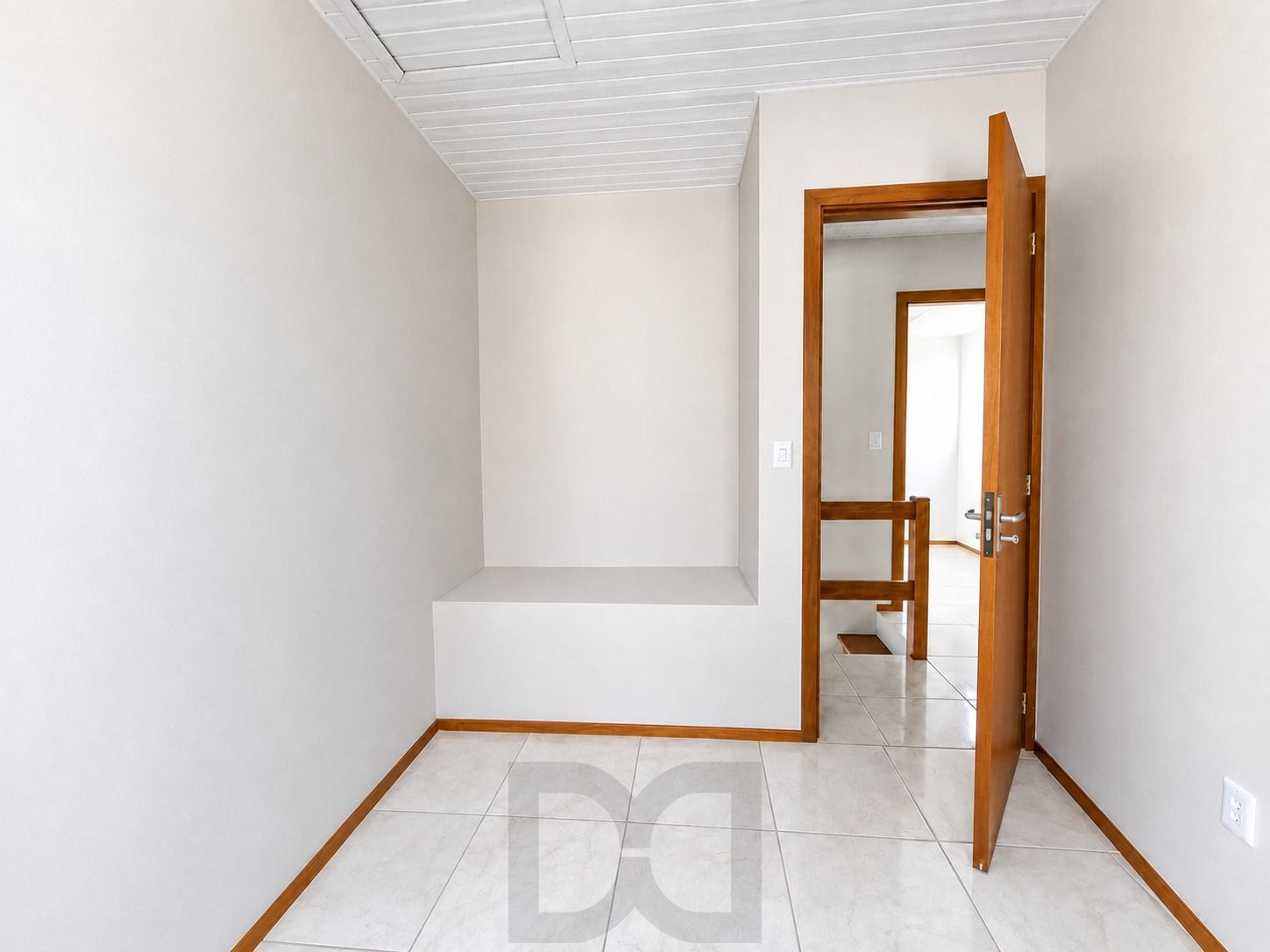 Casa Condominio para Venda - 82.81m², 2 dormitórios, 1 vaga - Restinga — foto 2