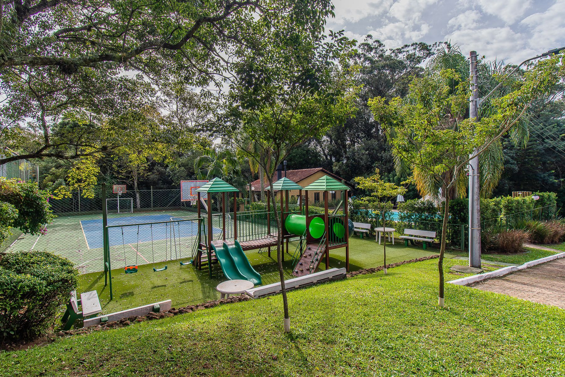 CASA DE 4 DORMITÓRIOS EM CONDOMÍNIO - 320 m² - 4 VAGAS DE GARAGEM — foto 51