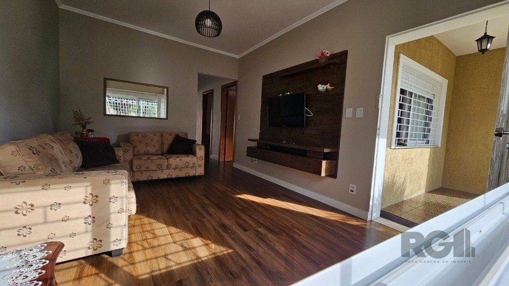 Casa 3 dormitórios, 5 vagas, 155 m² área construída, terreno 300m², Nonoai. — foto 2