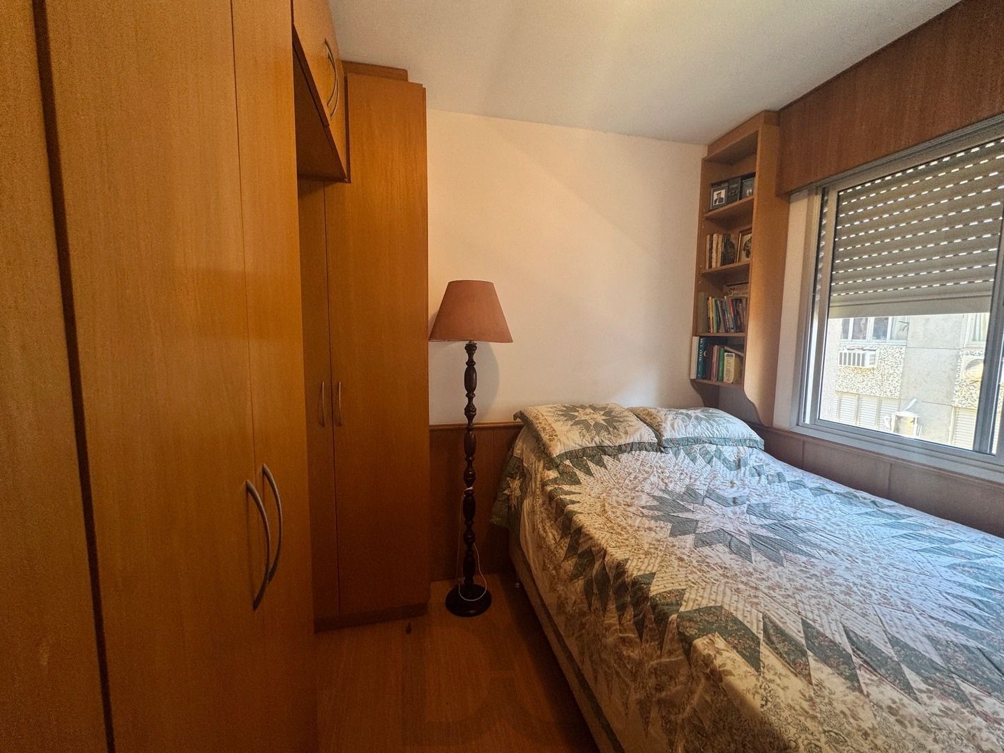 Apartamento dois dormitórios ( uma suíte) garagem/depósito Bairro Menino Deus — foto 16