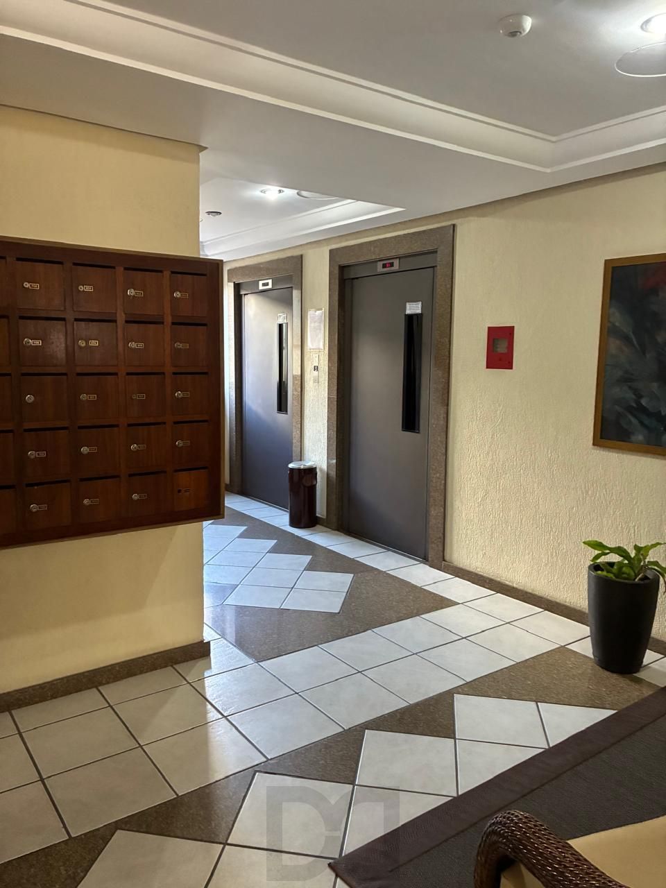 ÓTIMO APARTAMENTO 2 DORMITÓRIOS COM VAGA ESCRITURADA NO MENINO DEUS — foto 62