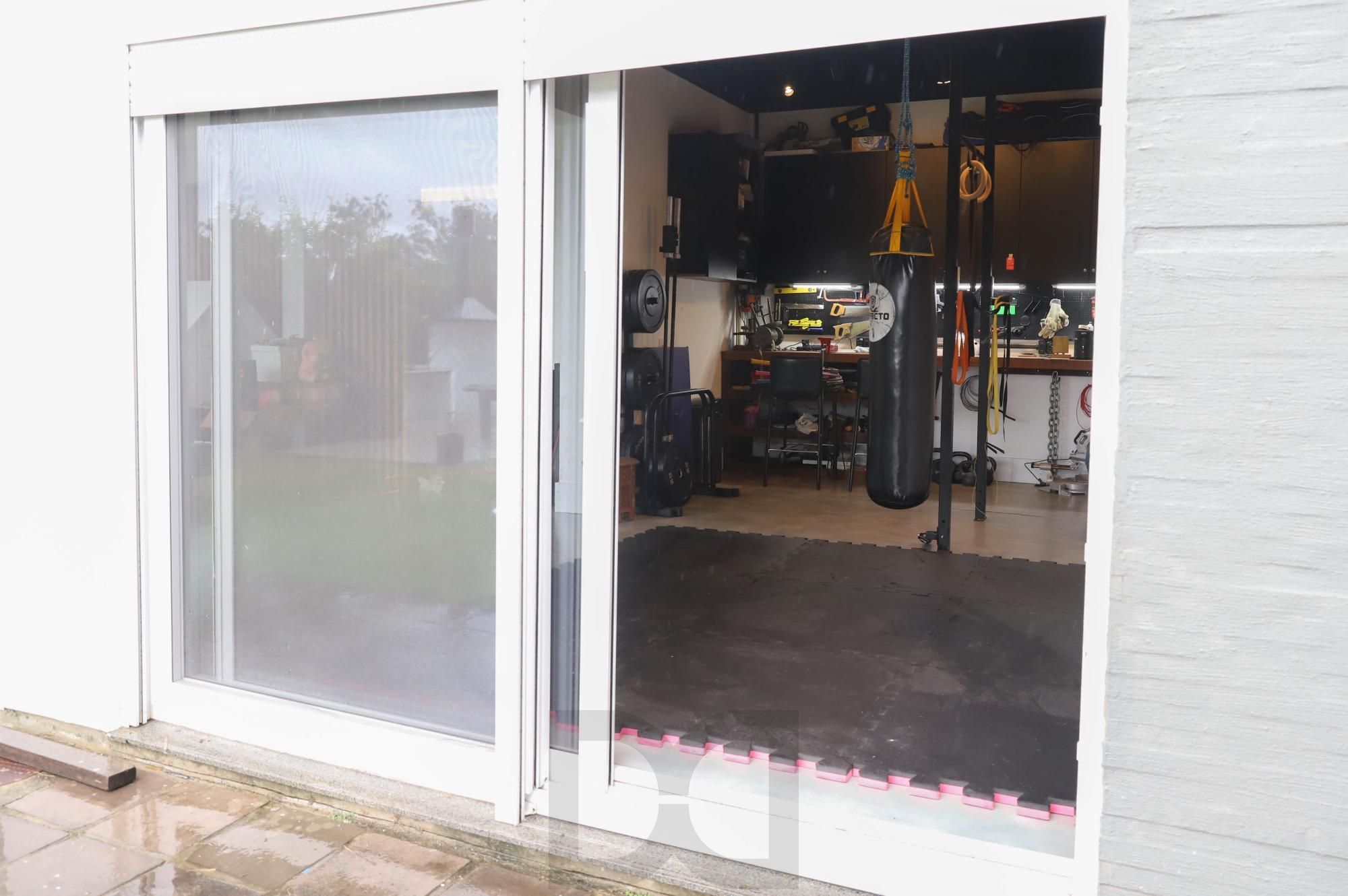 Terraville com 5 suítes — foto 3