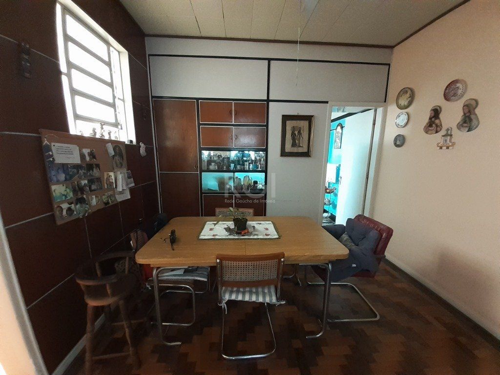 Casa para Venda - 290m², 3 dormitórios, sendo 1 suites, 3 vagas - Menino Deus — foto 3