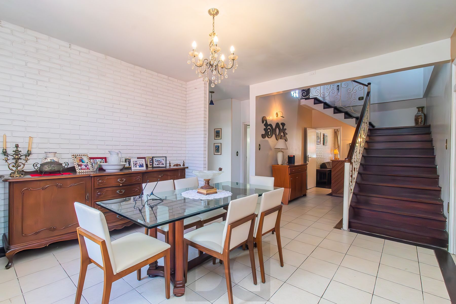 Casa com 5 dormitórios e muito mais — foto 2