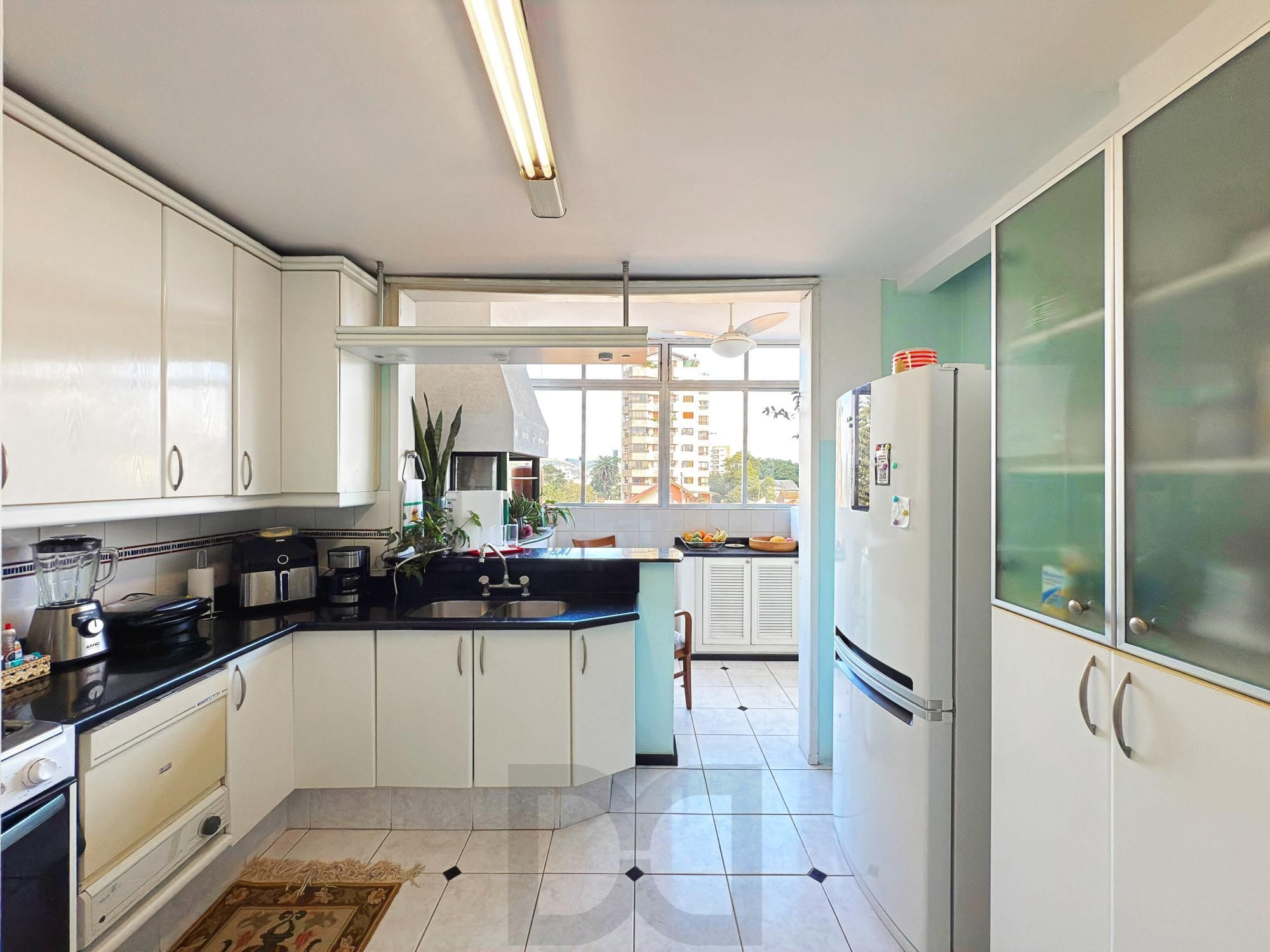 231,8 m², 3 dormitórios com suíte, 1 vaga — foto 20