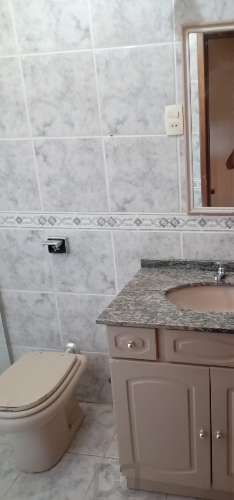 Ótima Casa com 4 Dormitórios no Bairro Cidade Baixa — foto 25