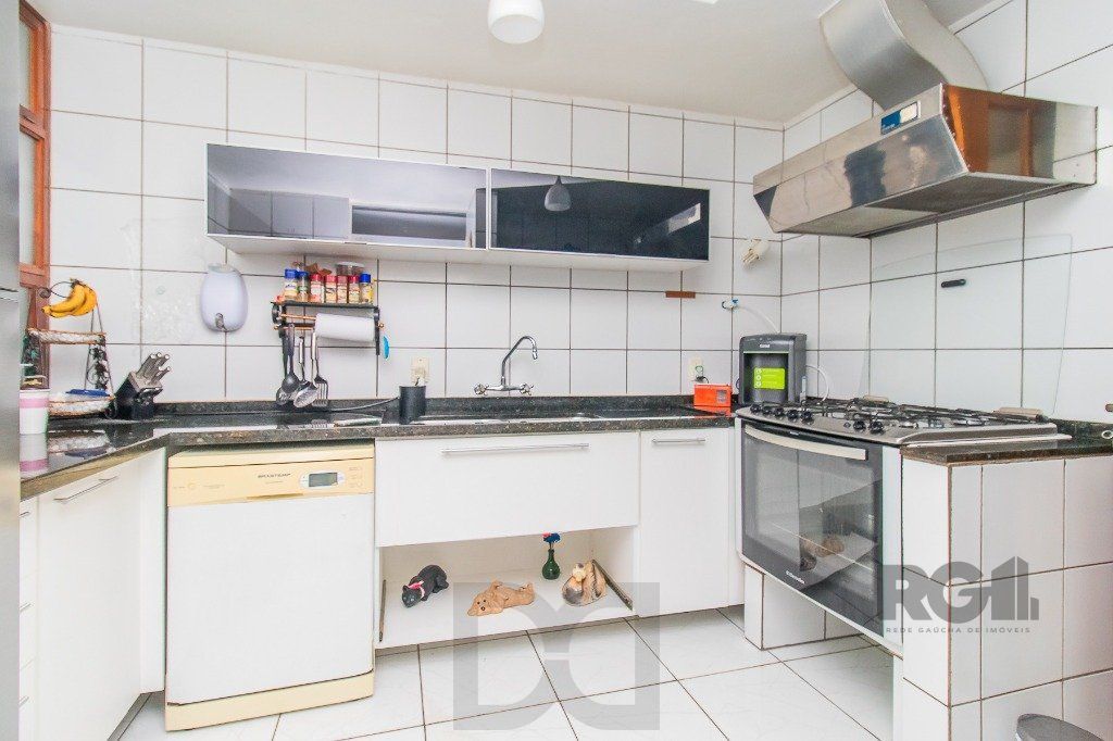 Casa para Venda - 400m², 3 dormitórios, sendo 1 suites, 4 vagas - Menino Deus — foto 16