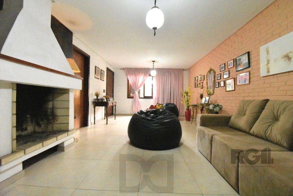 CASA - 5 dorms. - 3 vagas - 290 m² - MENINO DEUS — foto 2