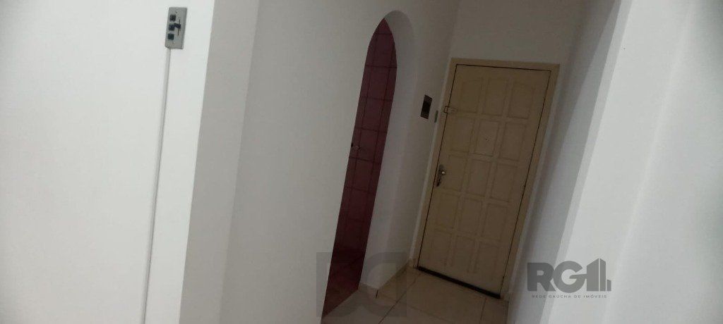 Apartamento para Venda - 68.9m², 2 dormitórios, Menino Deus — foto 3
