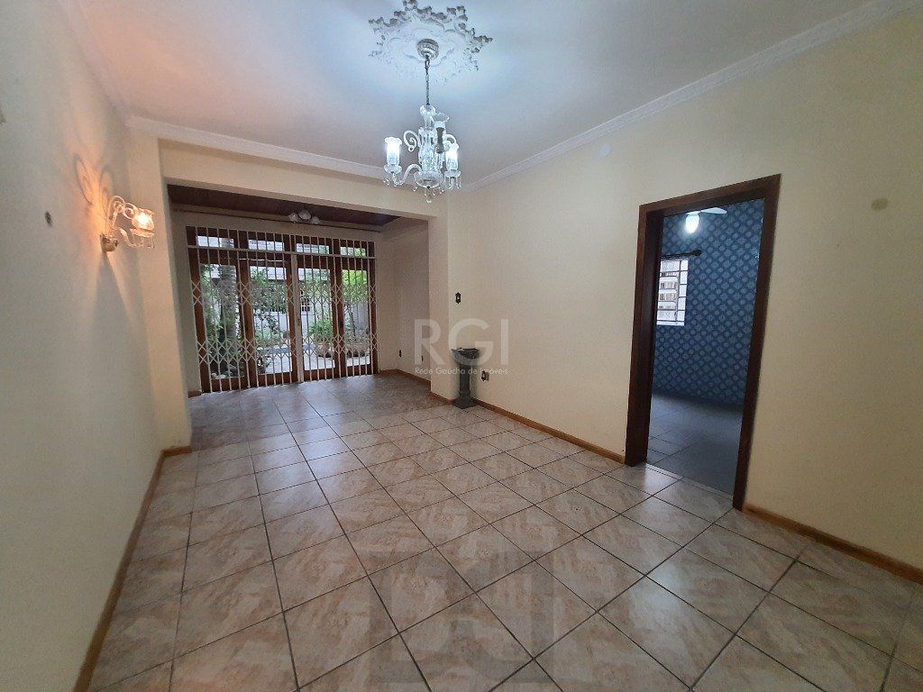 Casa para Venda - 300m², 3 dormitórios, sendo 3 suites, 5 vagas - Santana — foto 1
