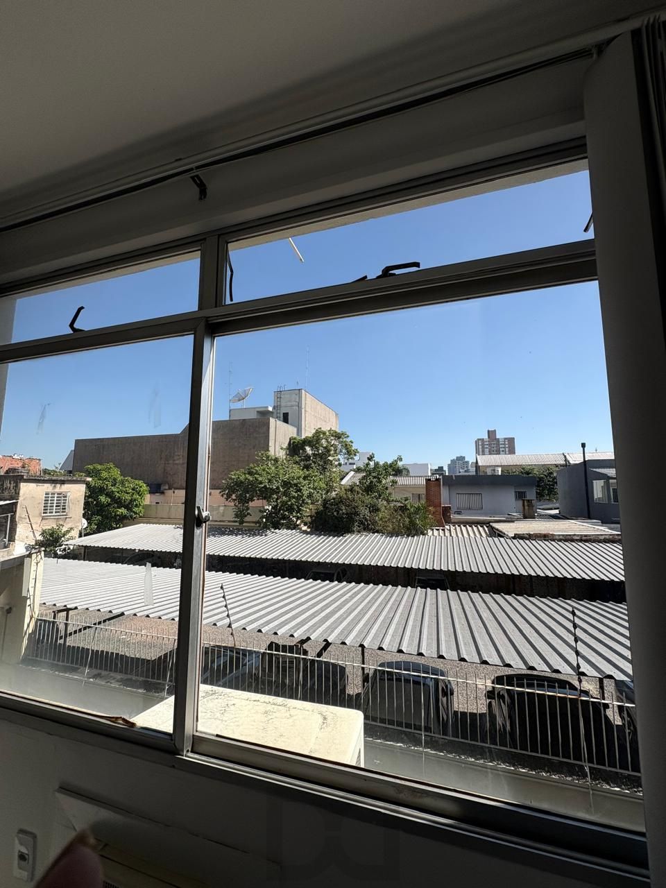 Sala comercial desocupada — foto 12