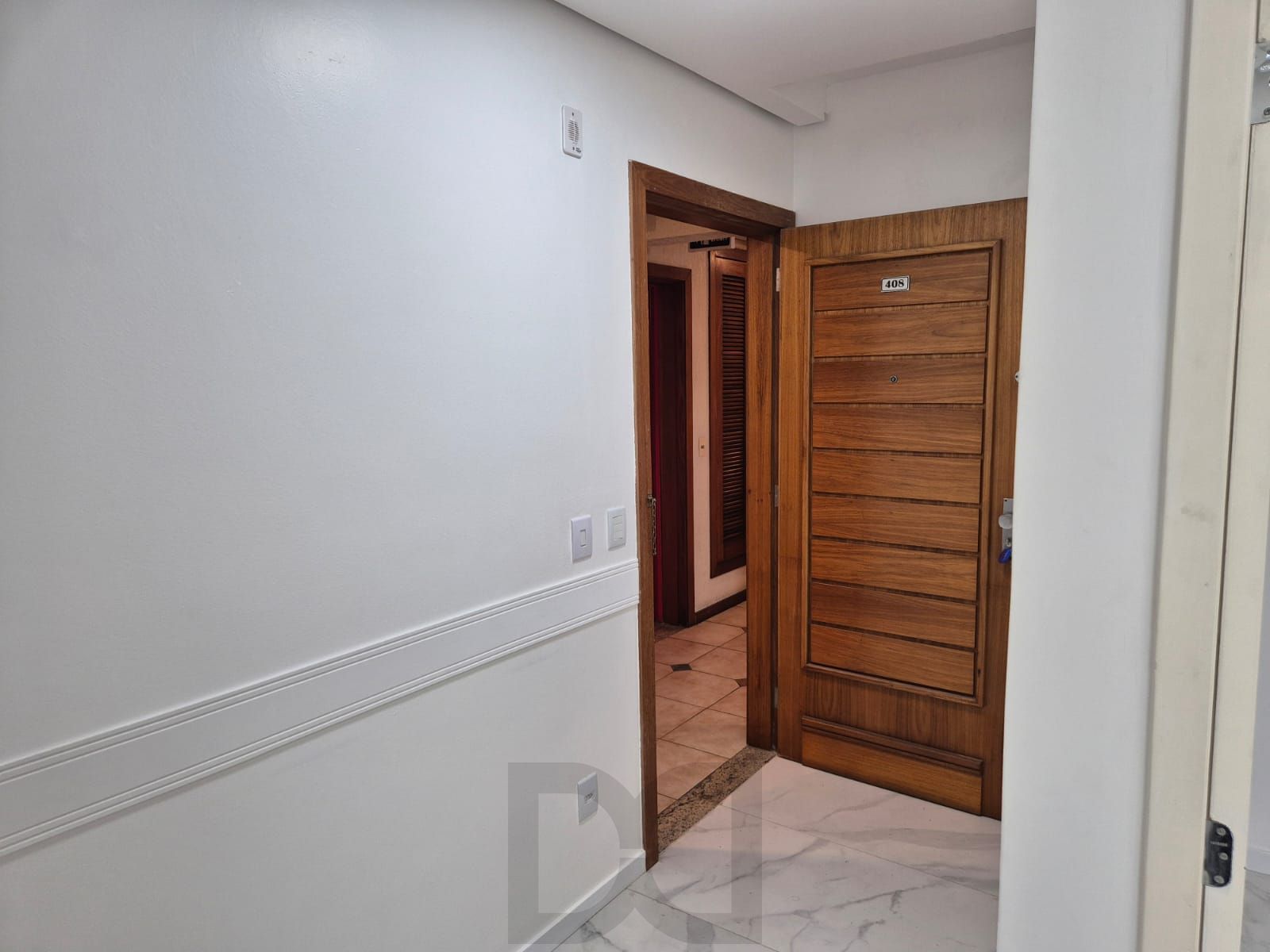 Sala reformada com box — foto 15