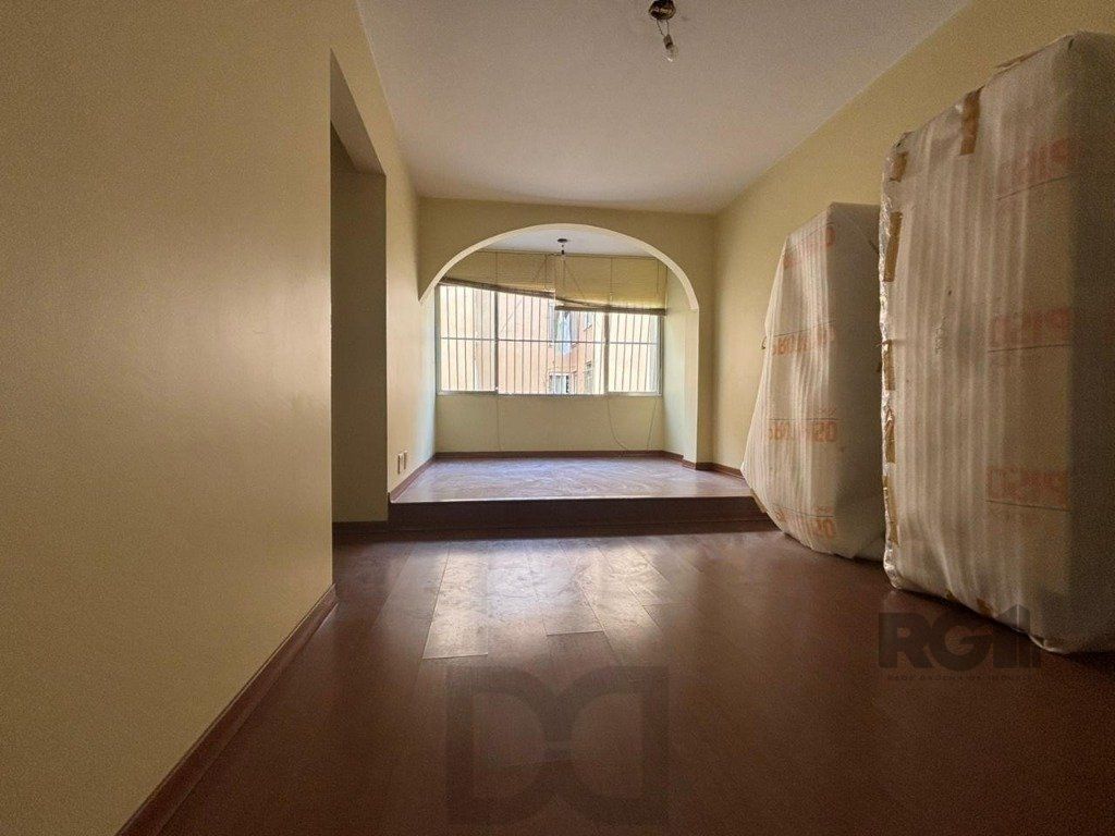 APARTAMENTO - 1 dormitório - 1 vaga - 45,13 m² - MENINO DEUS — foto 1