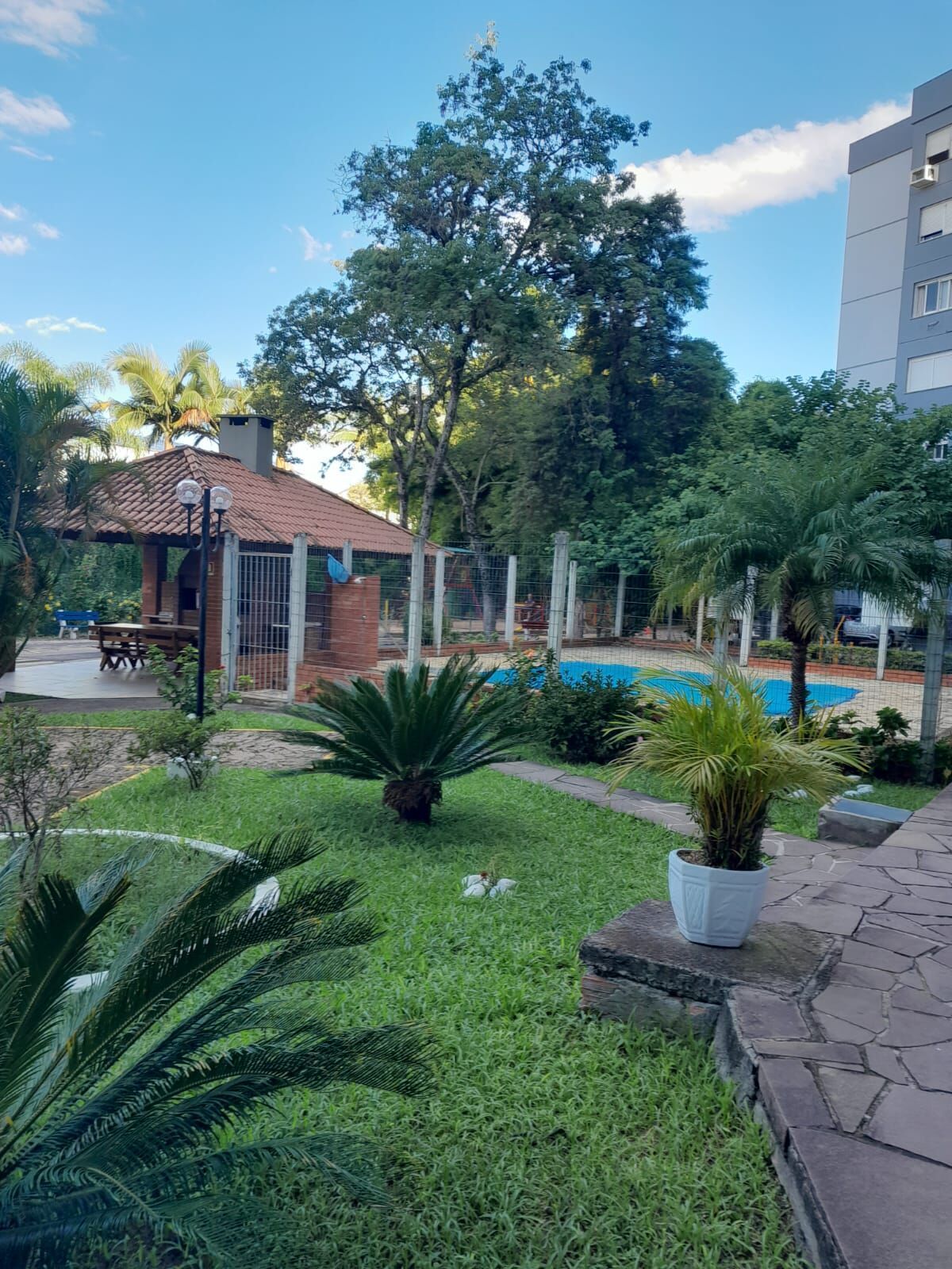 Apartamento dois dormitórios térreo com uma vaga escriturada — foto 2
