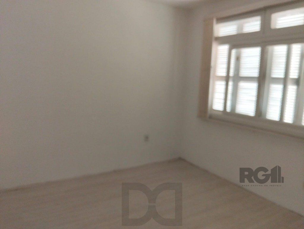 Apartamento 3 Dormitórios , dependência de empregada e vaga de garagem. — foto 7