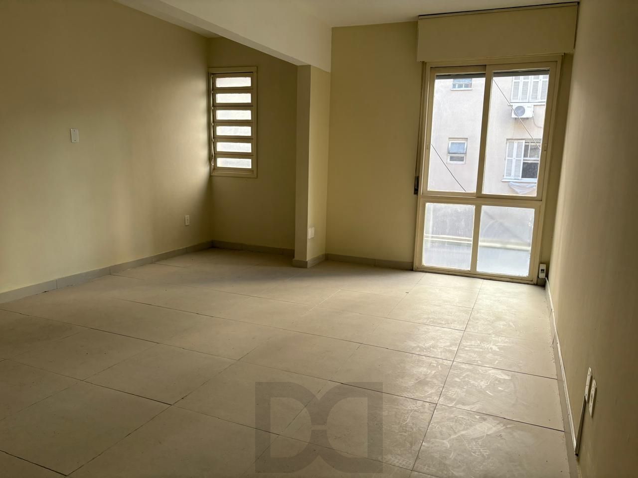 Sala comercial 26,73 no centro de Porto alegre — foto 1
