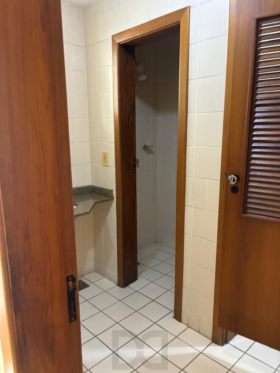 ÓTIMO APARTAMENTO 2 DORMITÓRIOS COM VAGA ESCRITURADA NO MENINO DEUS — foto 88