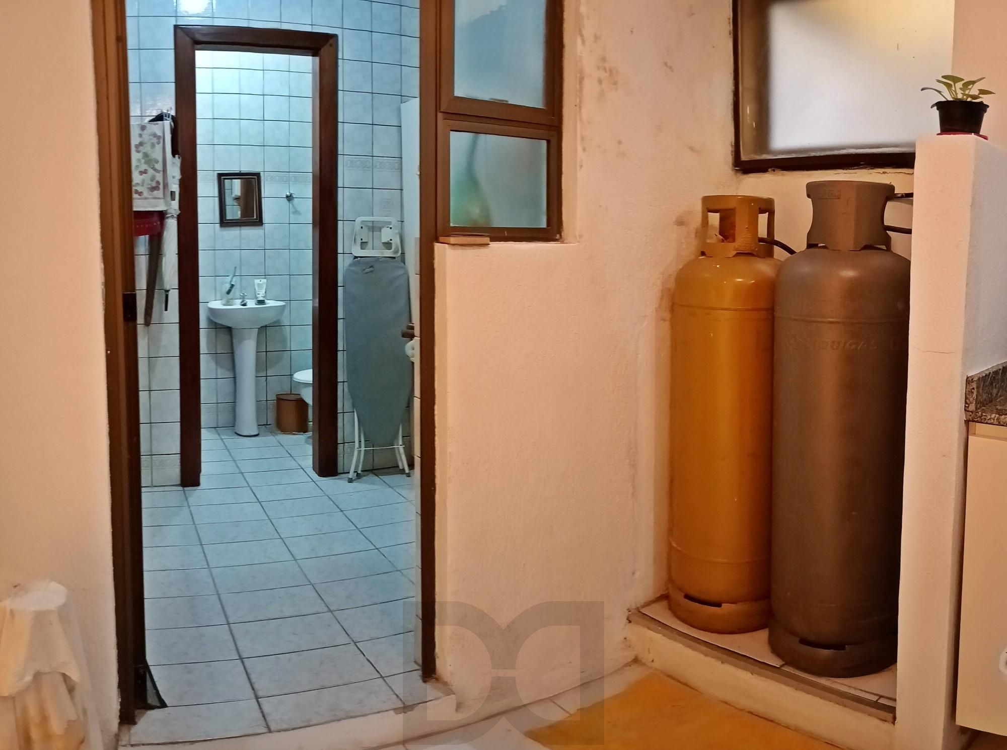 Casa em condomínio com piscina e 2 vagas — foto 18