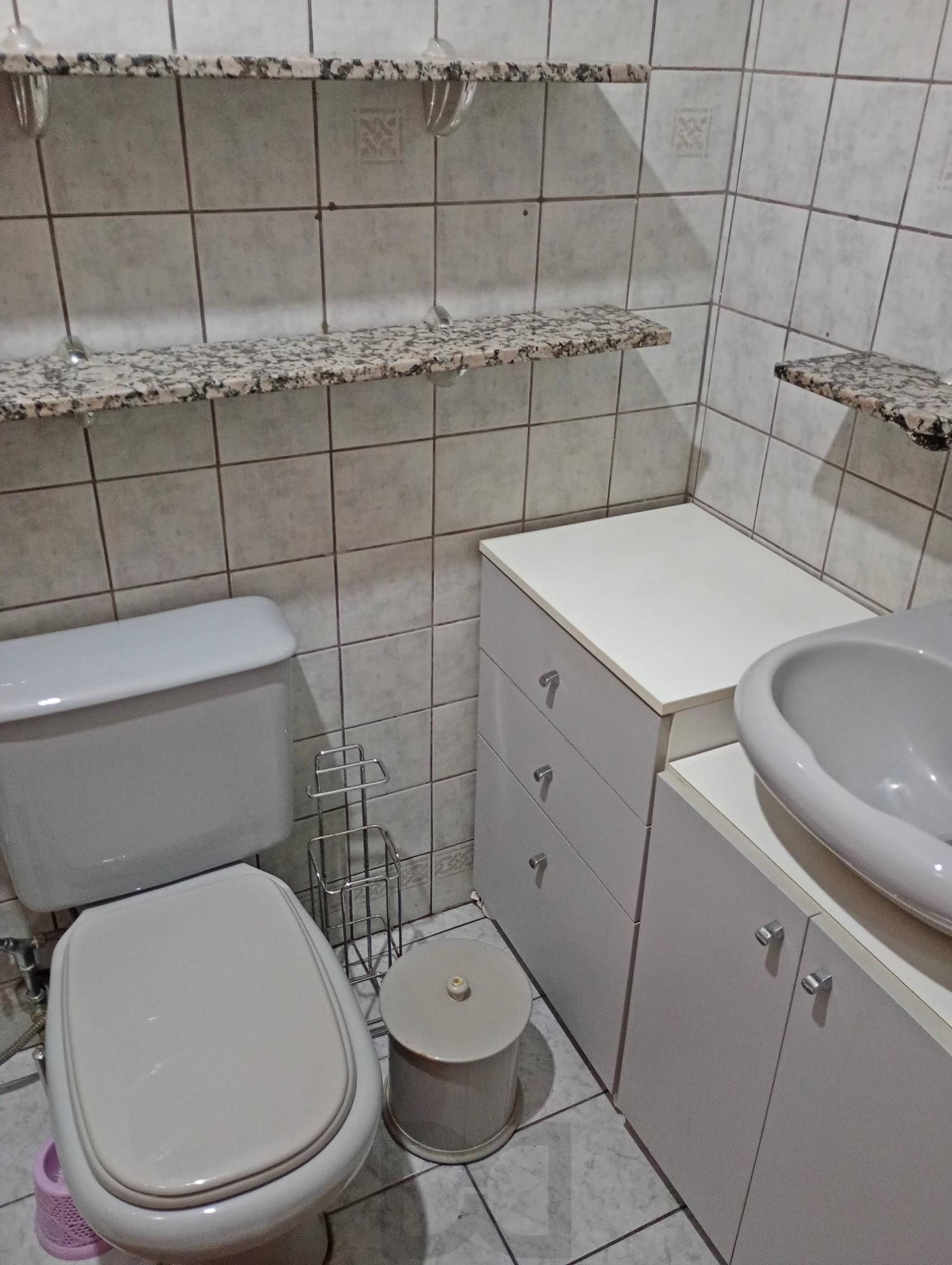Casa em condomínio com piscina e 2 vagas — foto 27