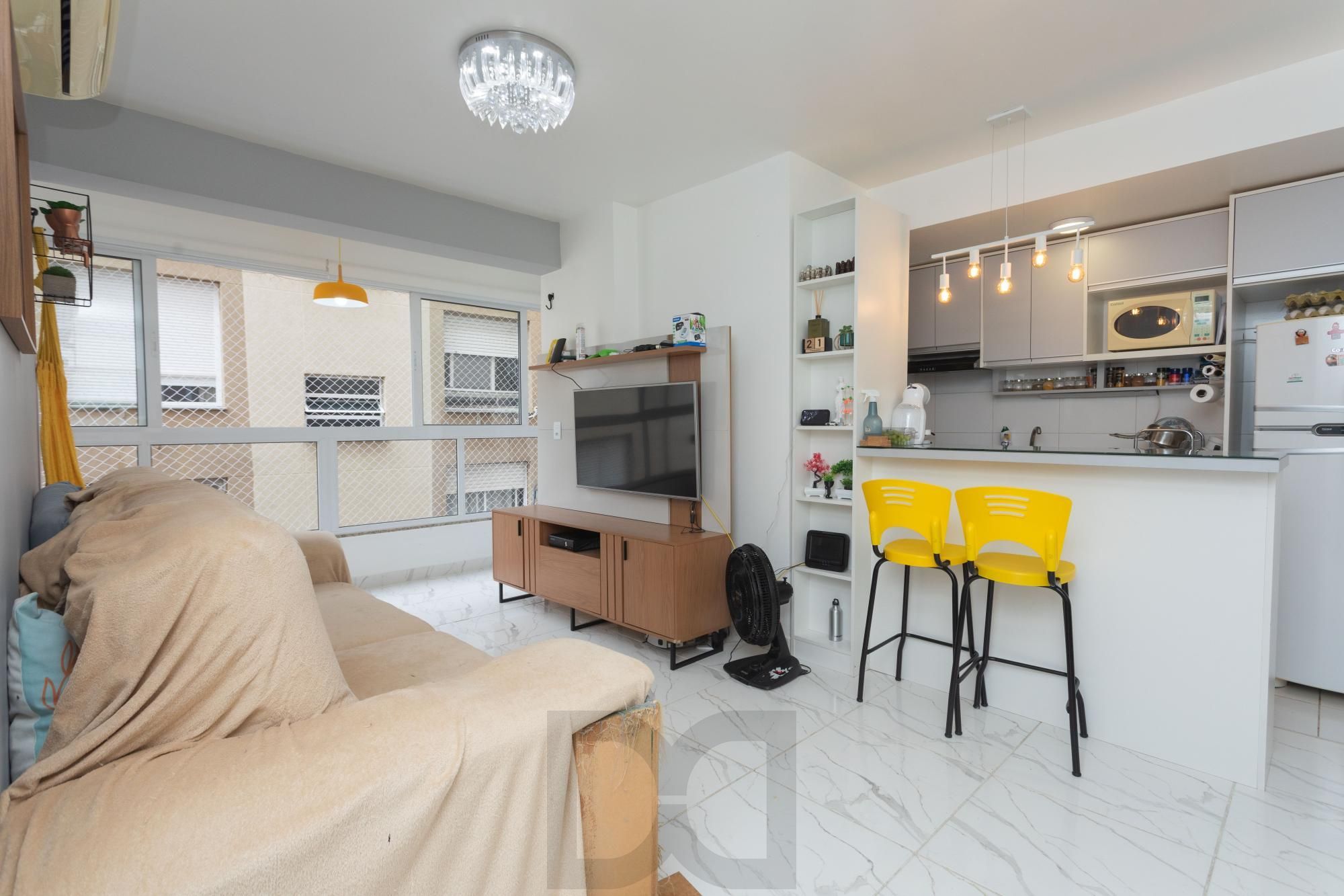 Apartamento de 3 dormitórios com suíte e garagem dupla no bairro Santana — foto 1