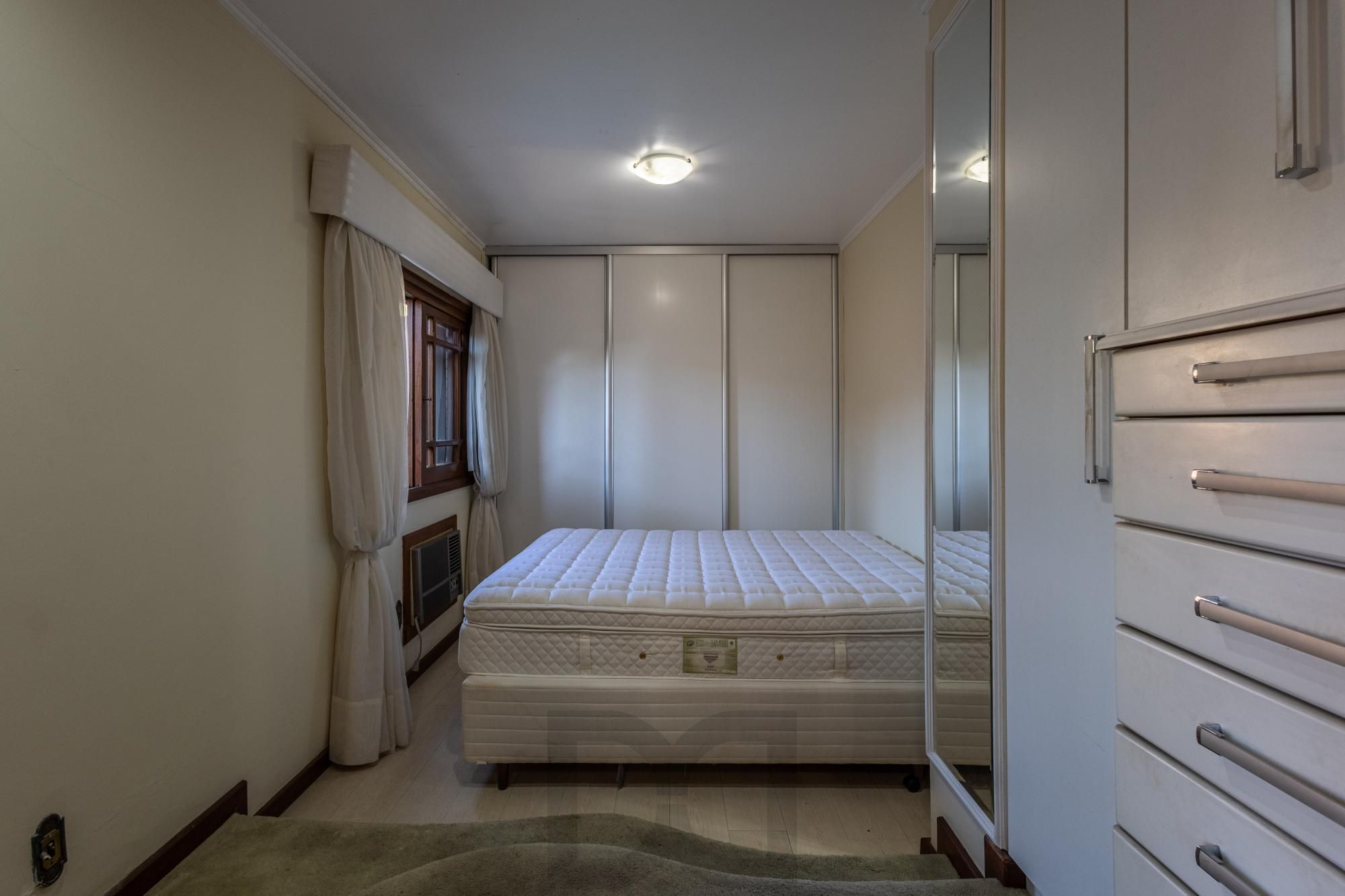 Casa com 374 m² | 3 suítes | Piscina | Ao lado do Jardim Europa — foto 28