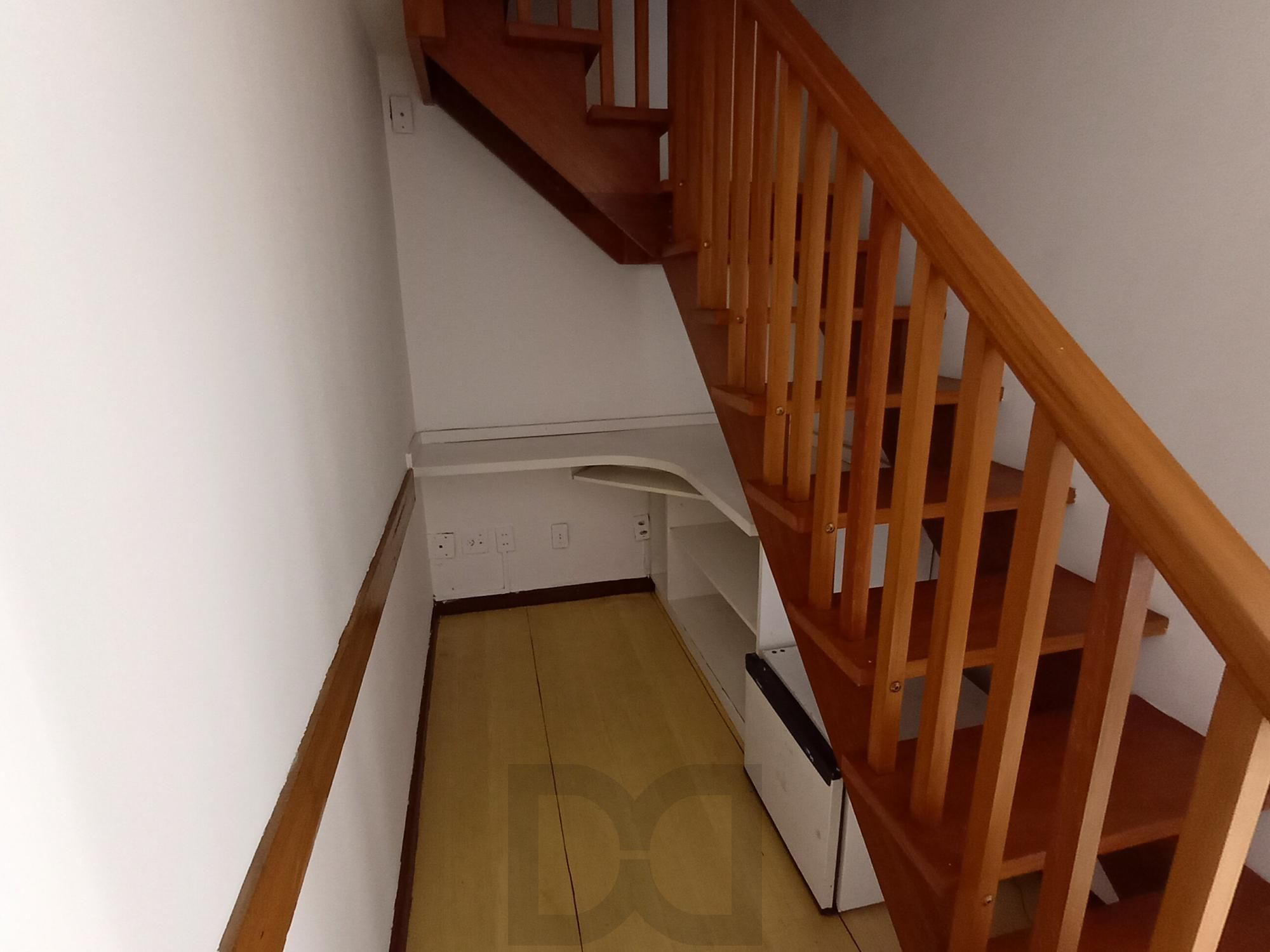 Sala na Venâncio Aires com mezanino e 2 banheiros — foto 10