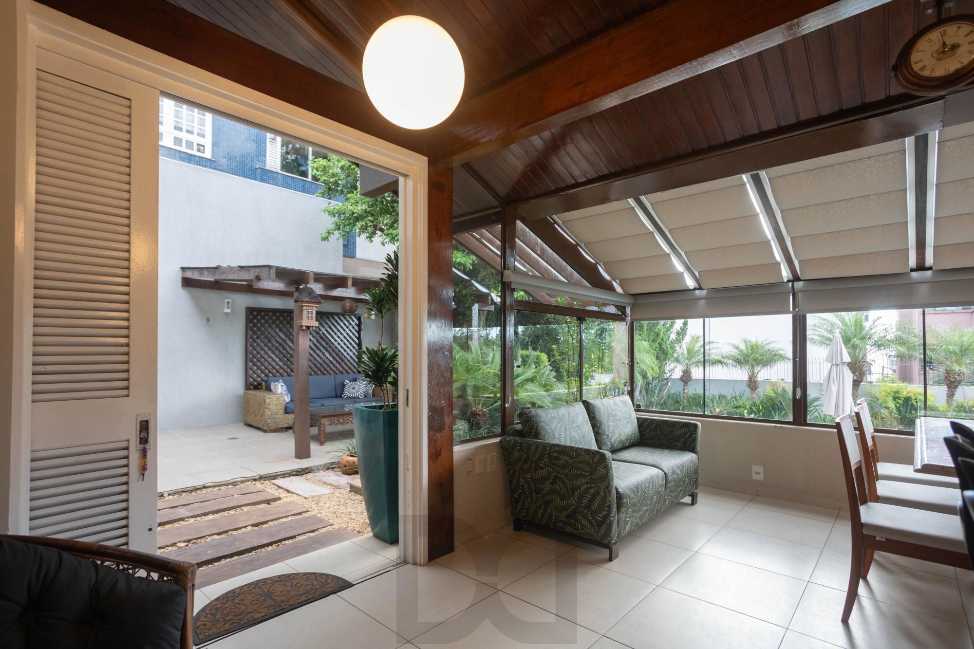 Casa com piscina no Chácara das Pedras — foto 38