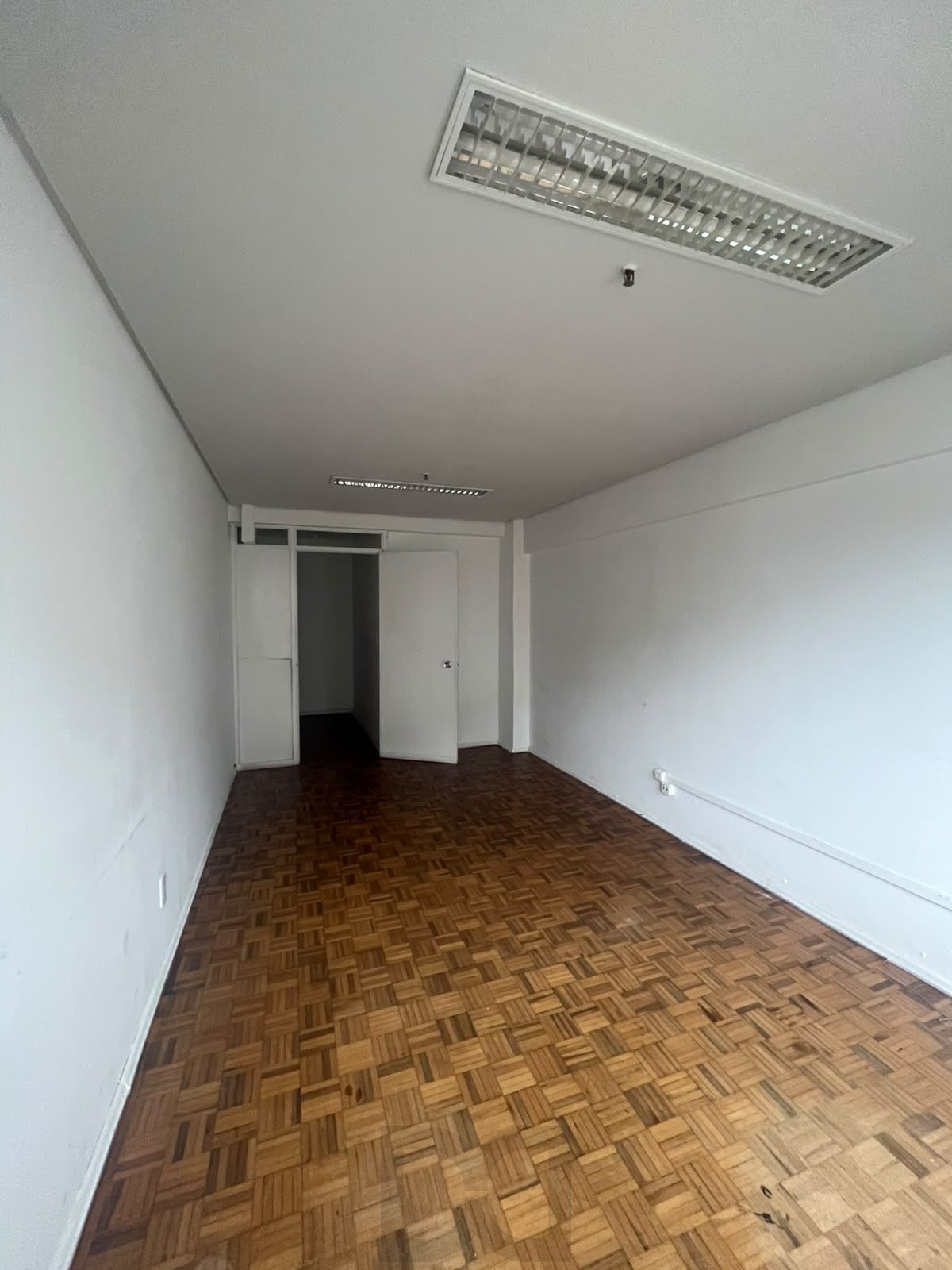 Sala comercial à venda no Edifício Santa Cruz | Centro de Porto Alegre — foto 9