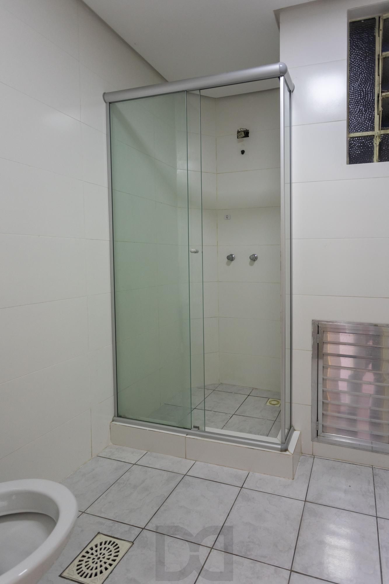 Amplo Apartamento de 3 Dormitórios com Sacada e Garagem na Av. Protásio Alves — foto 17