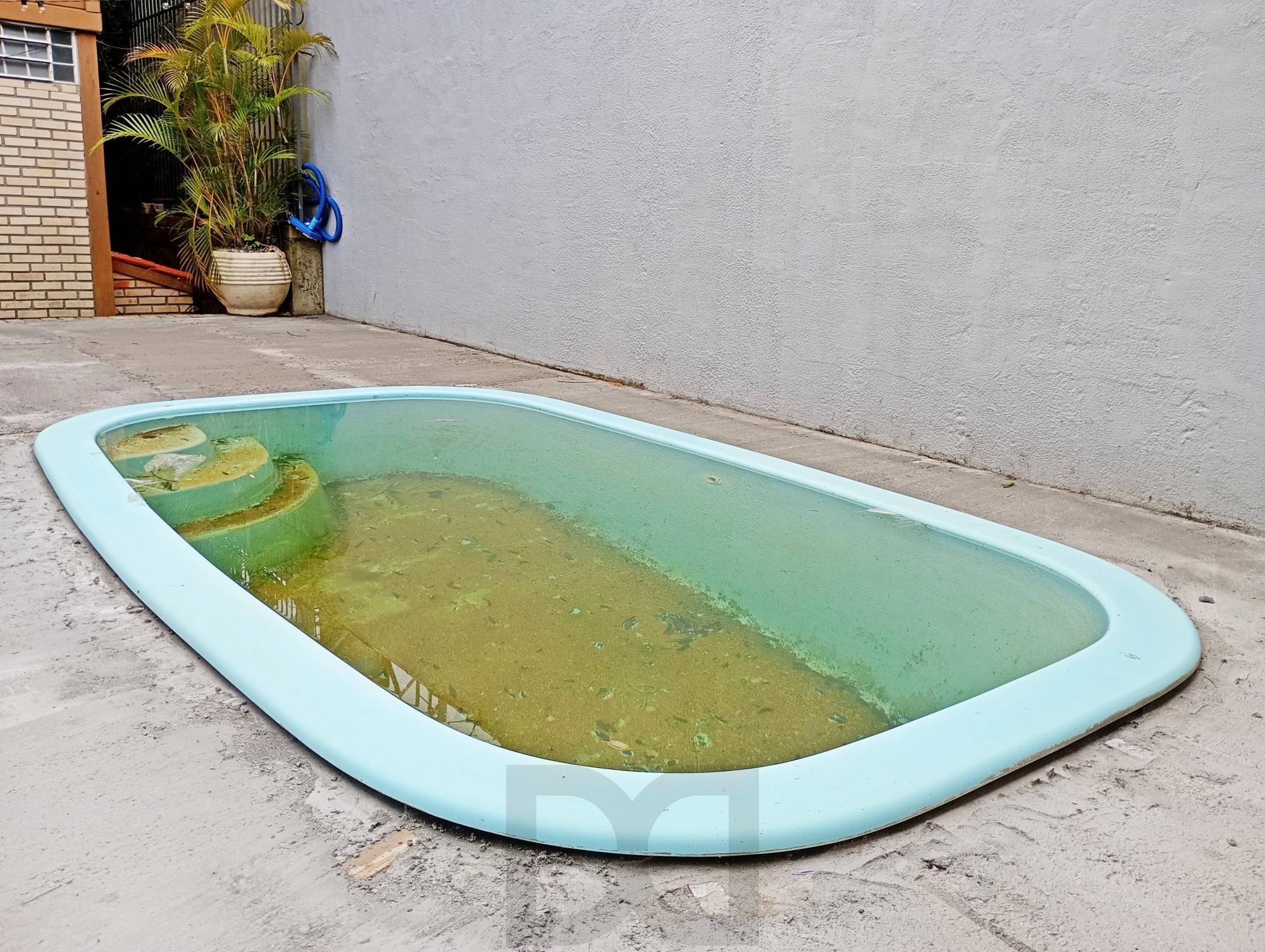 Casa com piscina e edícula — foto 5
