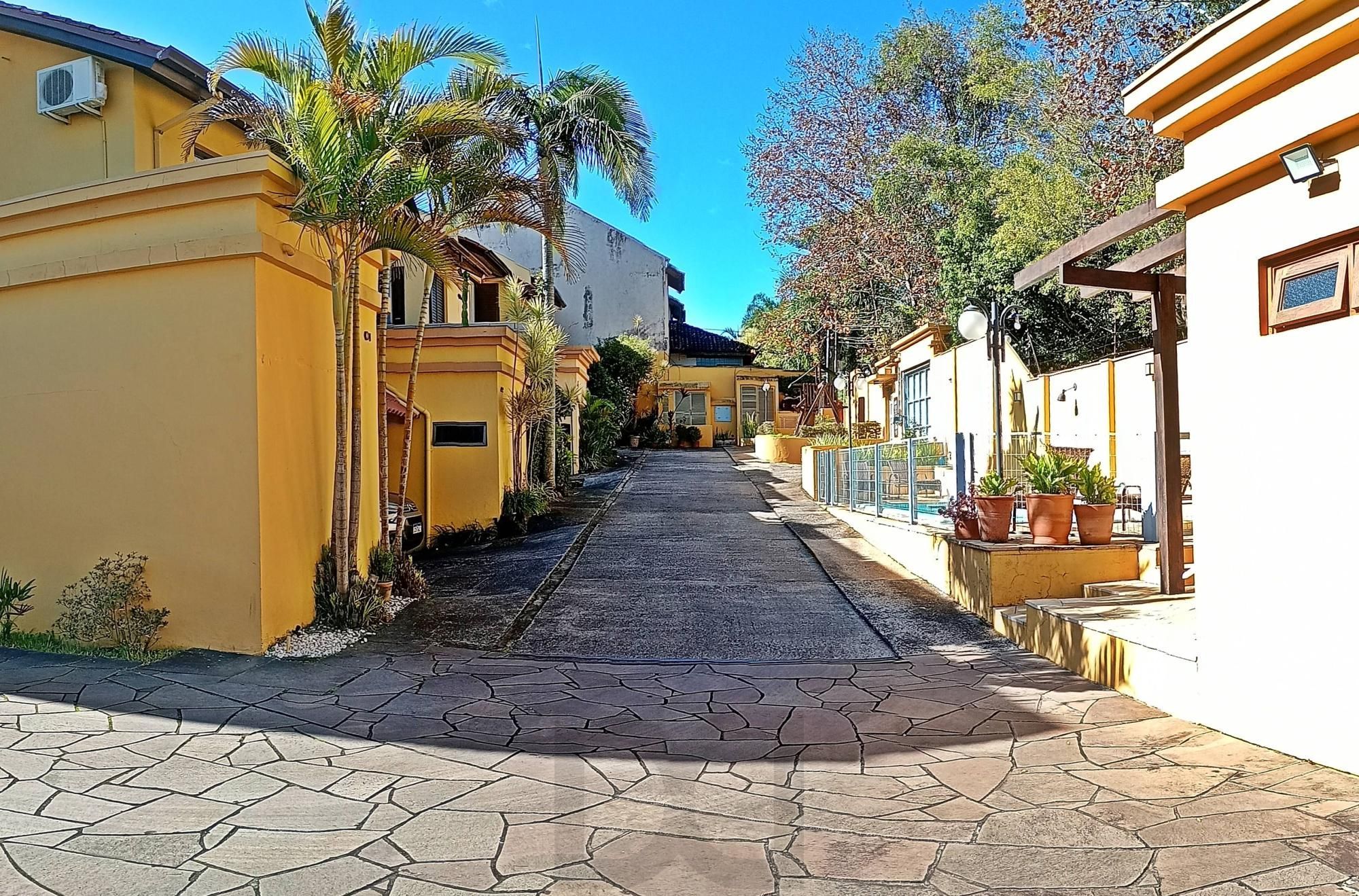 Casa em condomínio com piscina e 2 vagas — foto 6