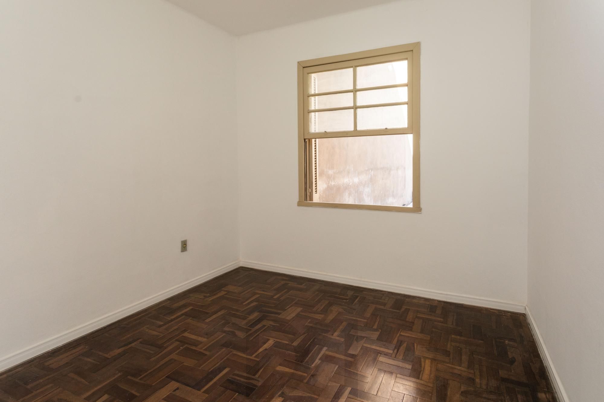 Amplo Apartamento de 3 Dormitórios com Sacada e Garagem na Av. Protásio Alves — foto 14