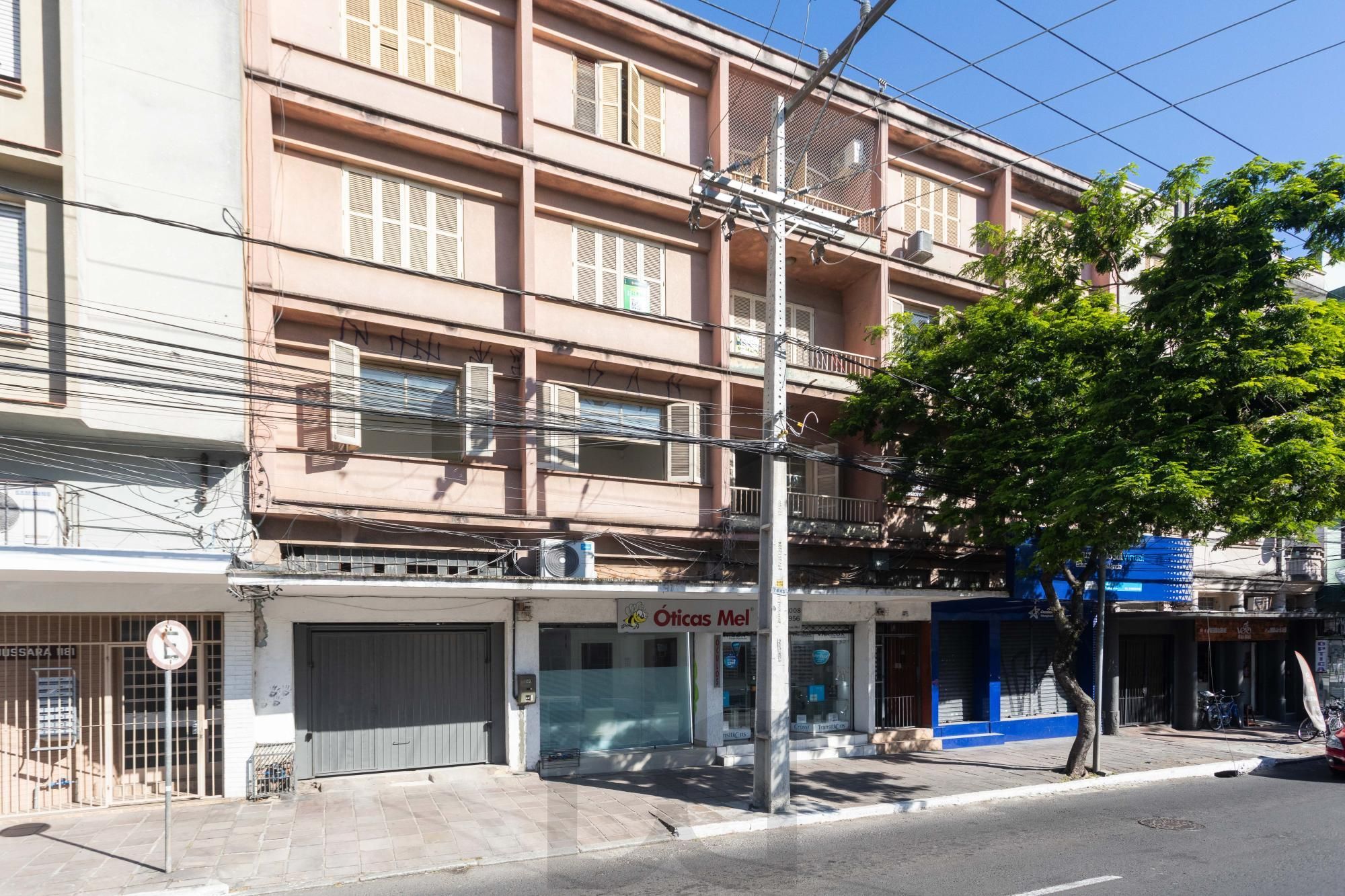 Amplo Apartamento de 3 Dormitórios com Sacada e Garagem na Av. Protásio Alves — foto 19