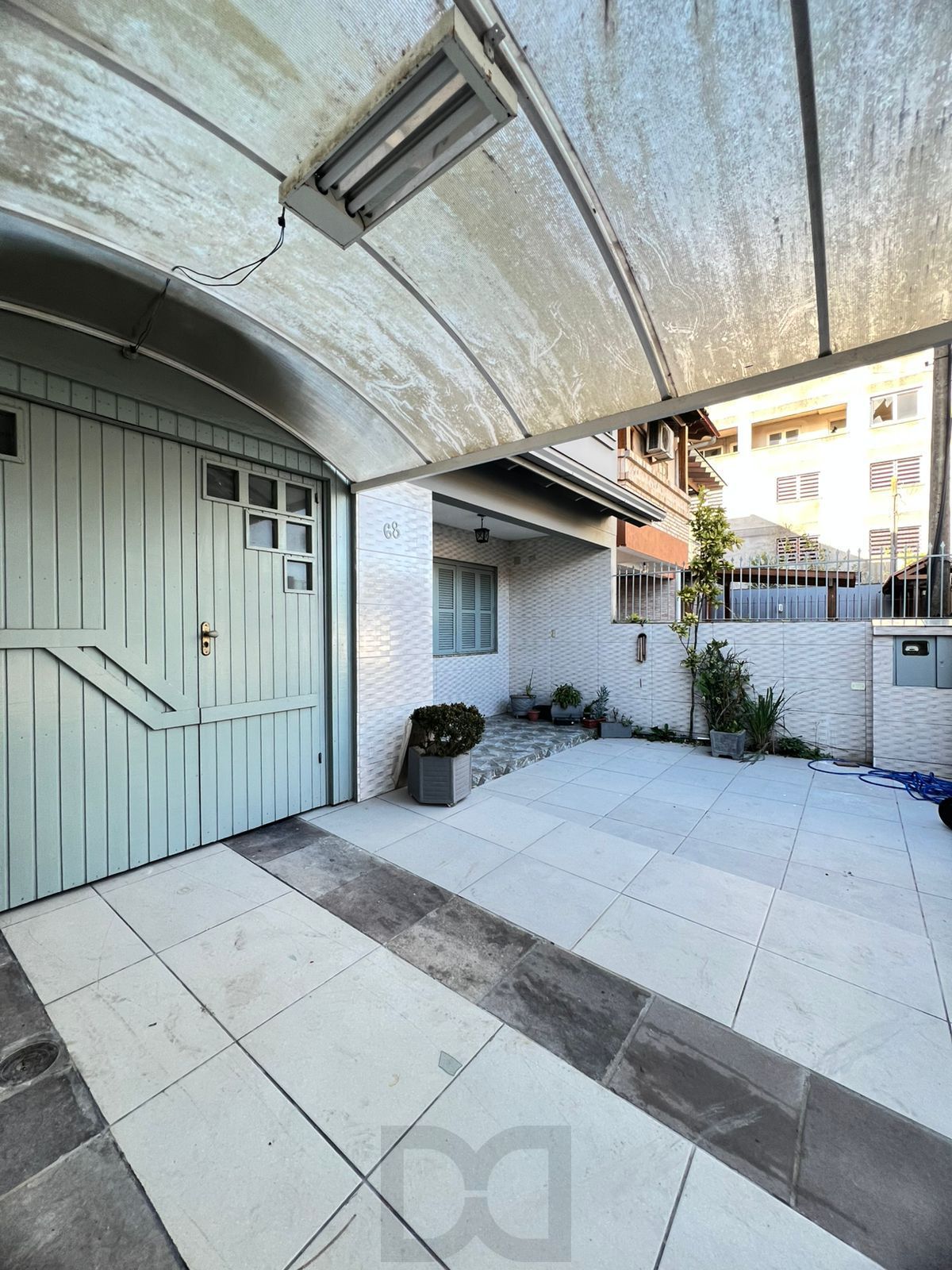 Casa à venda com 215m² na Hípica, 3 quartos sendo 1 suíte e 2 vagas — foto 3