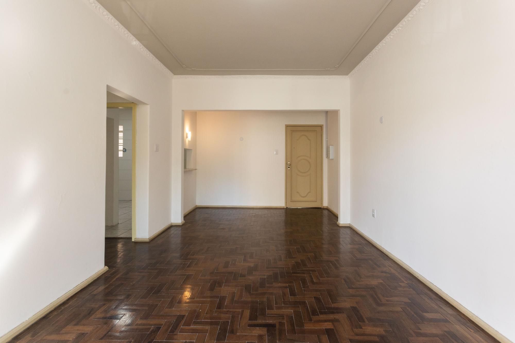 Amplo Apartamento de 3 Dormitórios com Sacada e Garagem na Av. Protásio Alves — foto 6