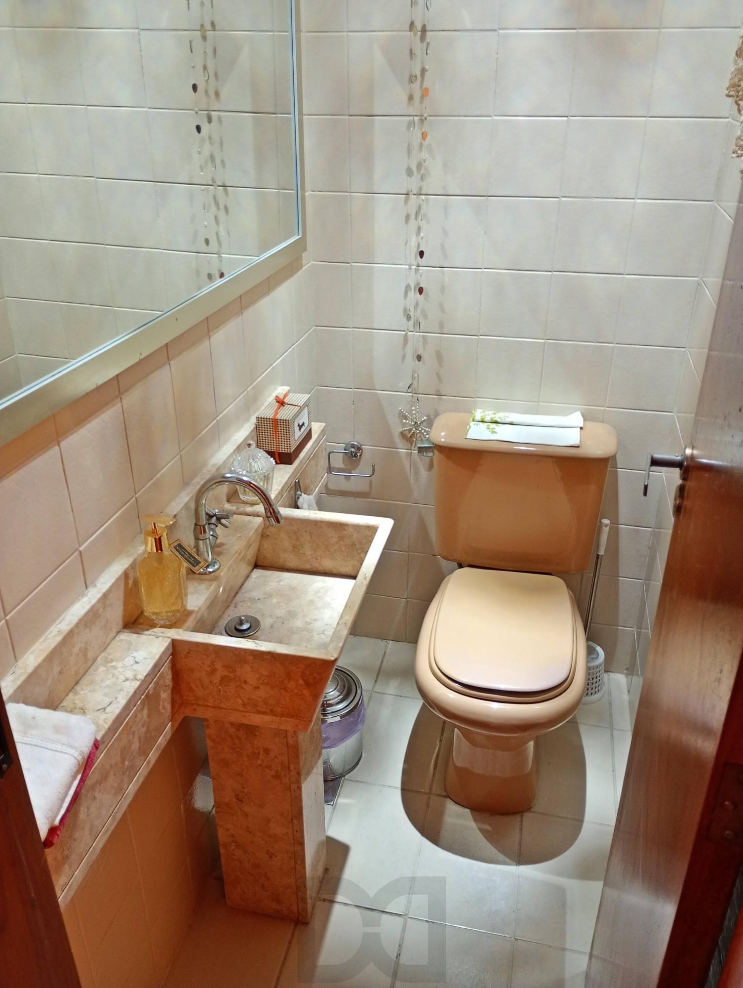 Casa em condomínio com piscina e 2 vagas — foto 28