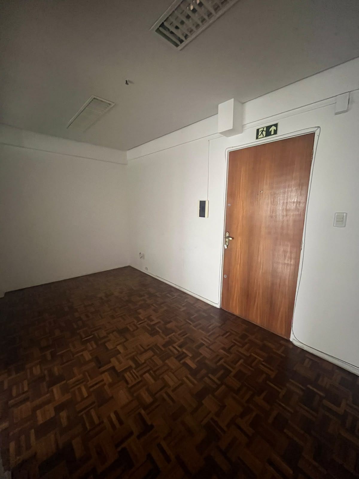 Sala comercial à venda no Edifício Santa Cruz | Centro de Porto Alegre — foto 11