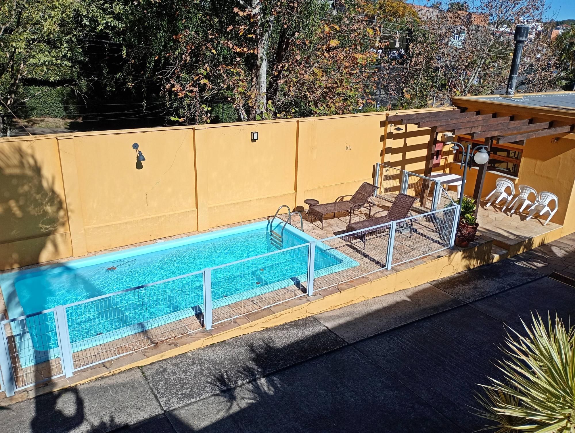 Casa em condomínio com piscina e 2 vagas — foto 3