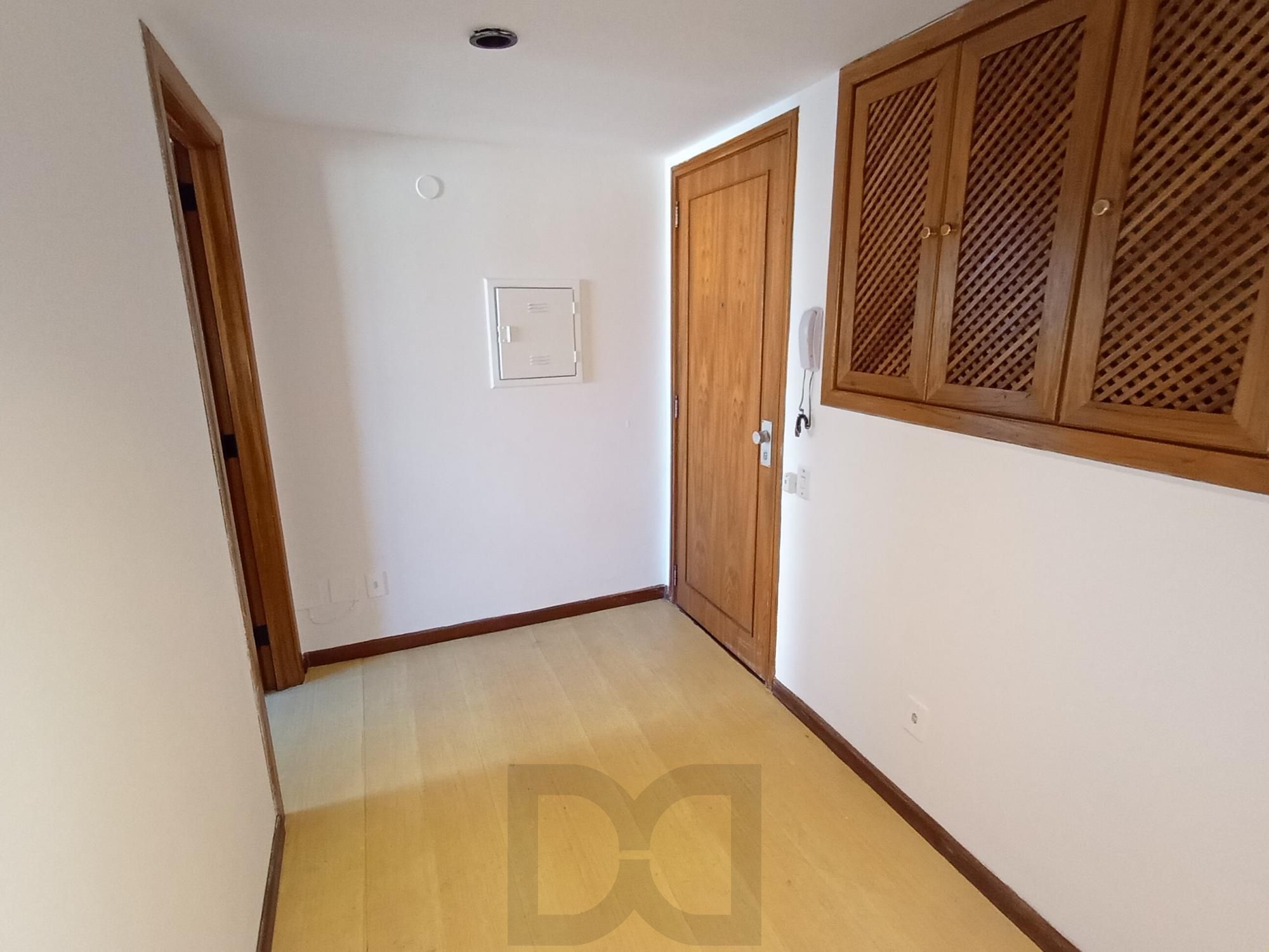 Sala na Venâncio Aires com mezanino e 2 banheiros — foto 5