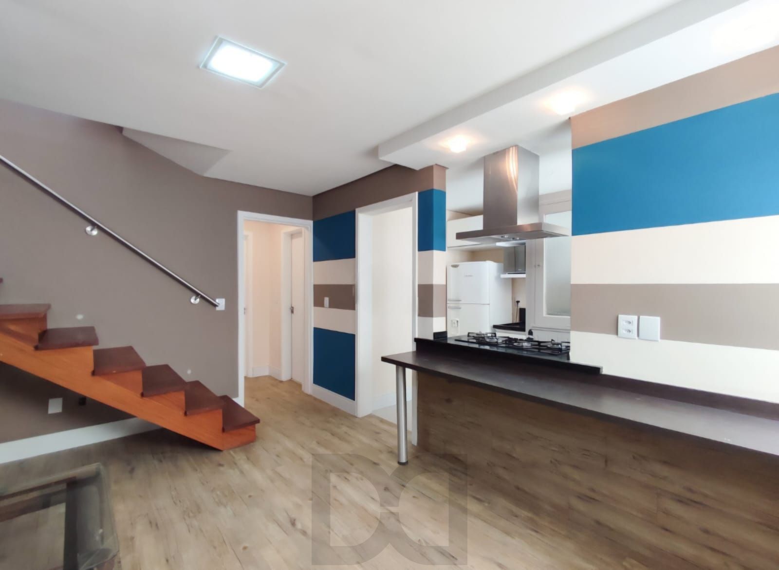 Cobertura Duplex Reformada com 115m² no Bairro Auxiliadora — foto 1