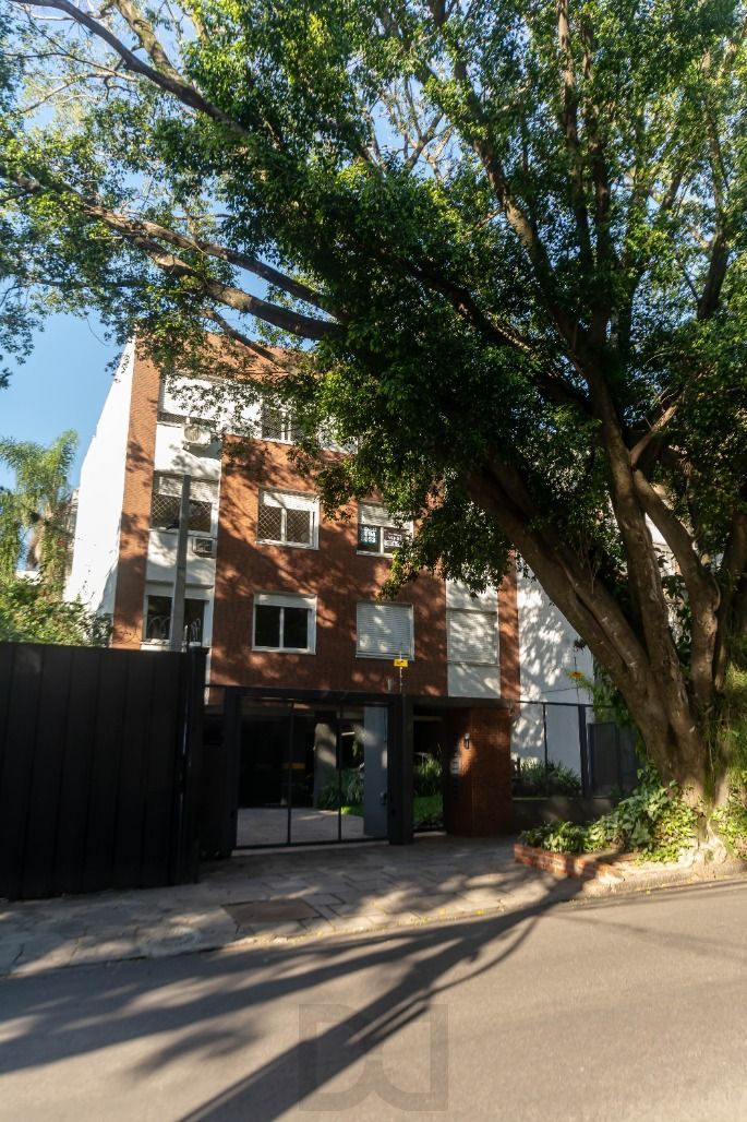 Apartamento 81m² 2 dorm. + vaga Auxiliadora - Porto Alegre — foto 1