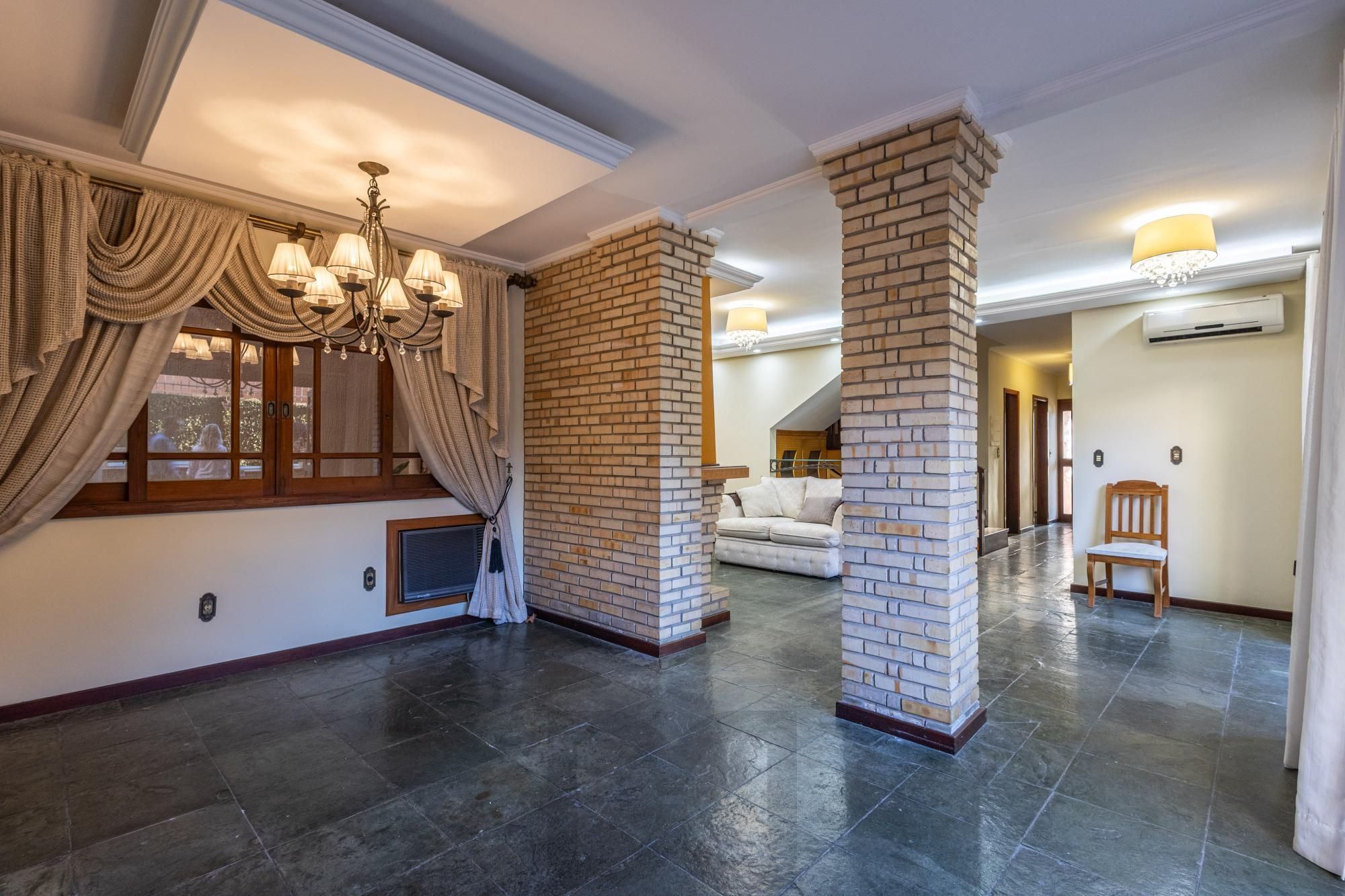 Casa com 374 m² | 3 suítes | Piscina | Ao lado do Jardim Europa — foto 14