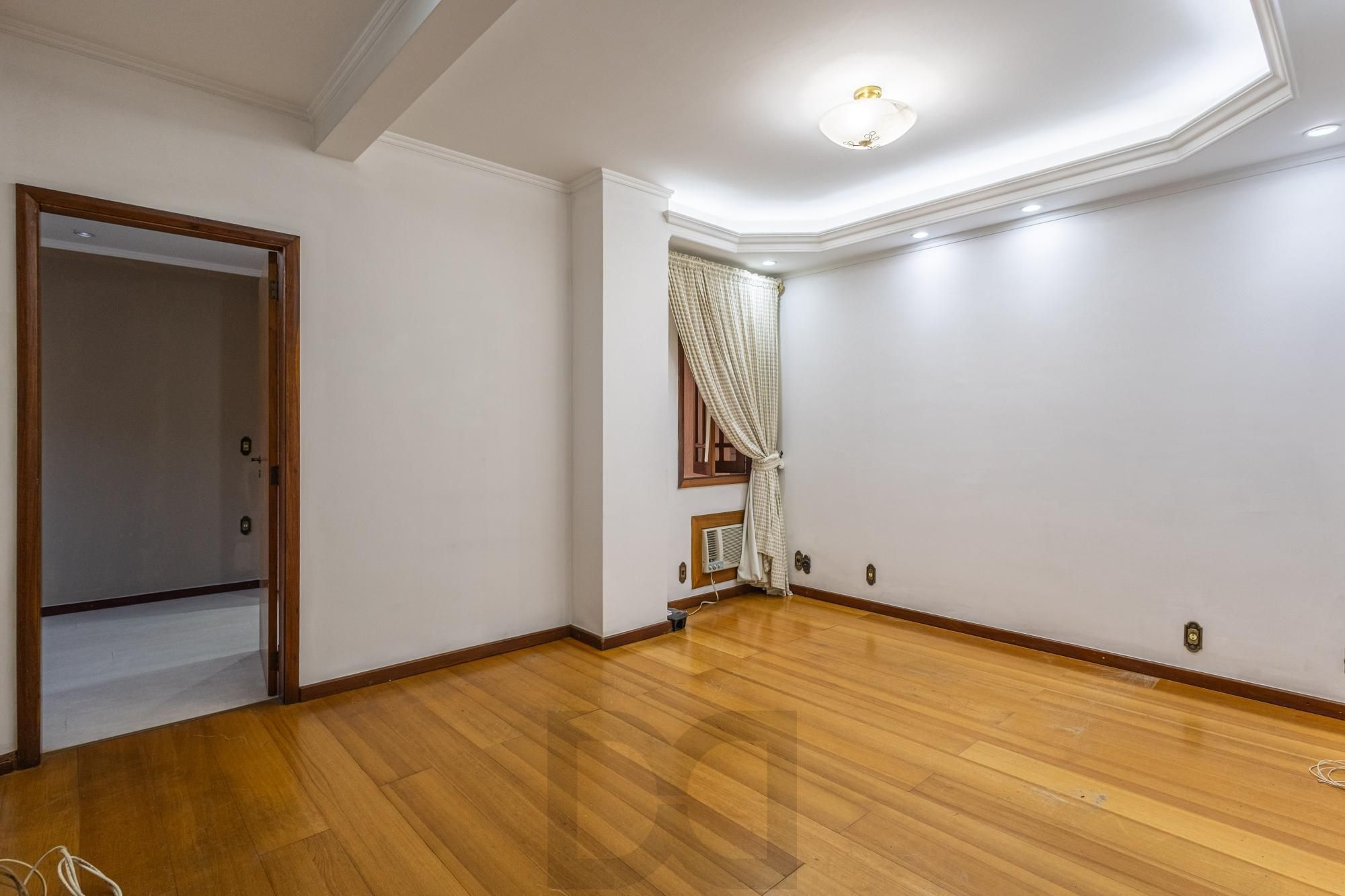 Casa com 374 m² | 3 suítes | Piscina | Ao lado do Jardim Europa — foto 30