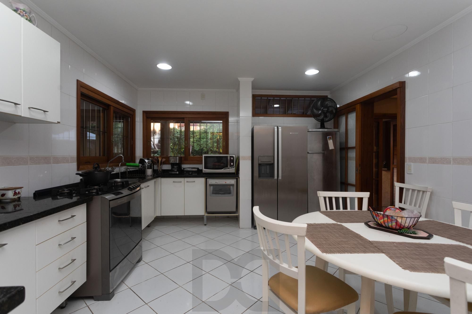 Casa no Chácara das Pedras com piscina e 316m2 — foto 16
