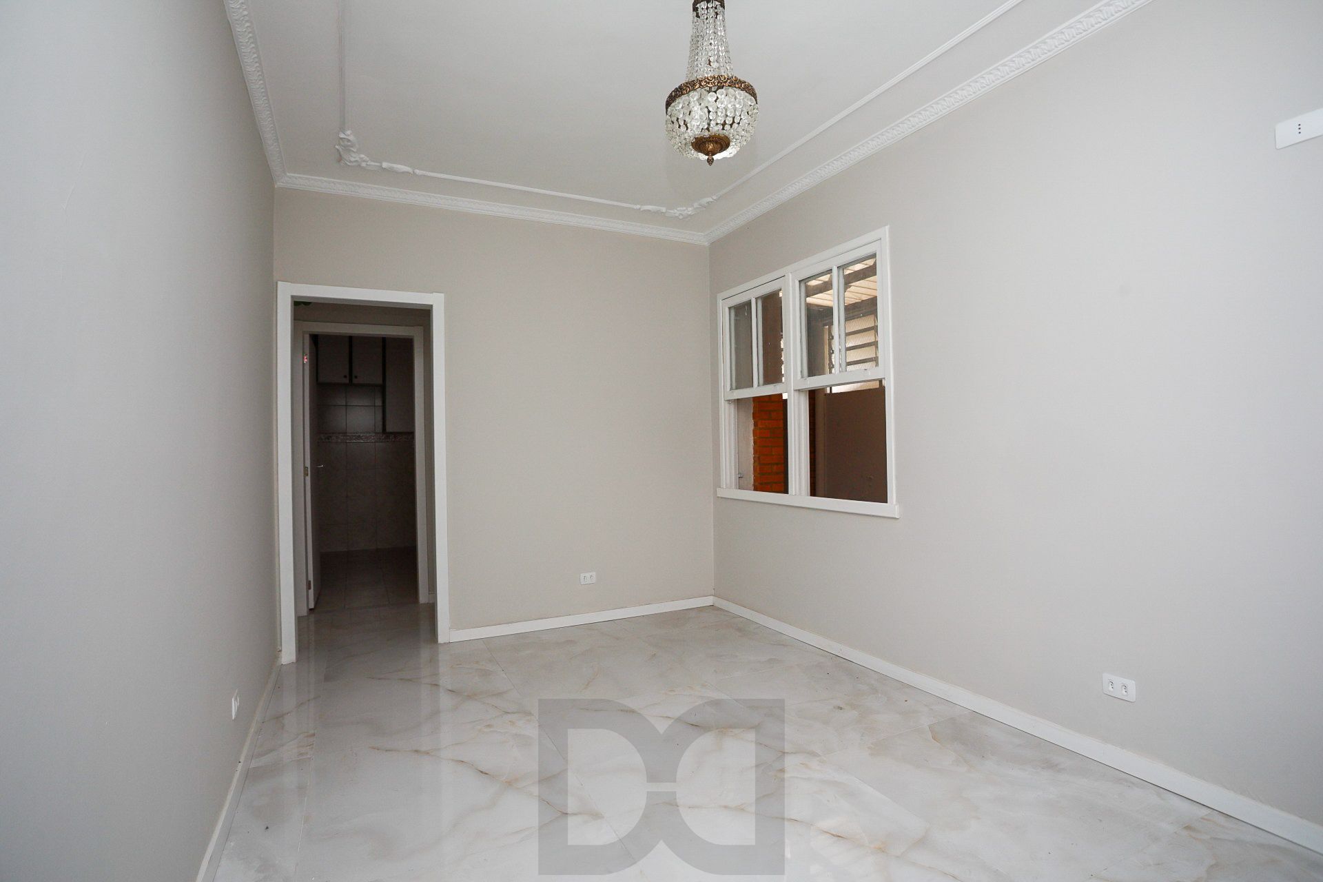 Apartamento Amplo no Menino Deus – 2 Dormitórios, 2 Banheiros e Churrasqueira — foto 1
