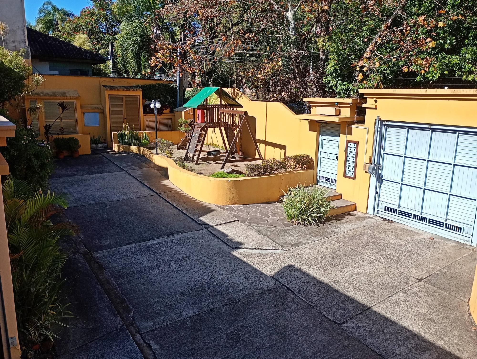 Casa em condomínio com piscina e 2 vagas — foto 5