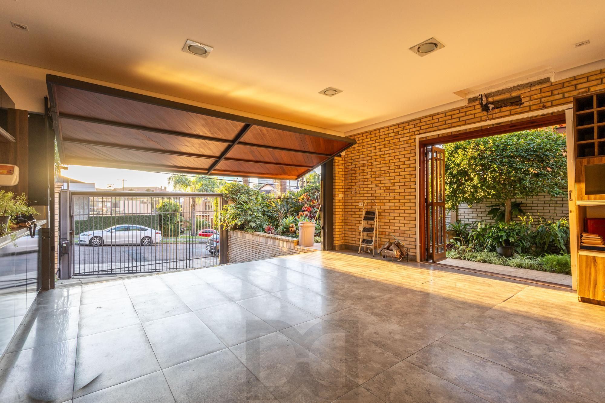 Casa com 374 m² | 3 suítes | Piscina | Ao lado do Jardim Europa — foto 3