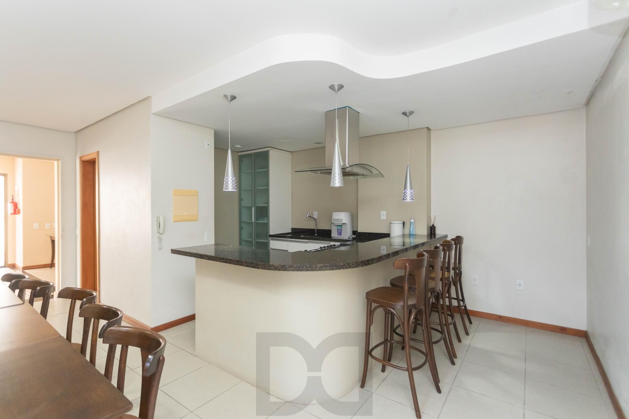 Apartamento 2 dormitórios sendo 1 suíte e 3 vagas no Petrópolis. — foto 27