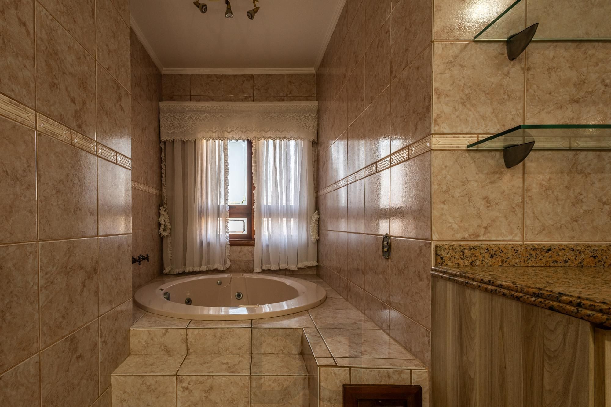 Casa com 374 m² | 3 suítes | Piscina | Ao lado do Jardim Europa — foto 41