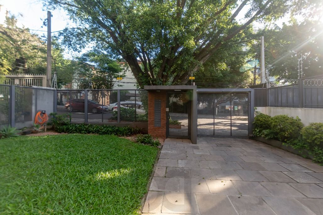 Apartamento 81m² 2 dorm. + vaga Auxiliadora - Porto Alegre — foto 4